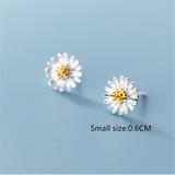 WANTME Genuine 100% 925 Sterling Silver Cute Sweet Little Daisy Chrysanthemum Studs Earrings for Women Femme Party Fine Jewelry