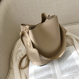 Casual wide strap buckets bag designer women shoulder bags luxury pu crossbody bag large capacity messenger bag simply purses