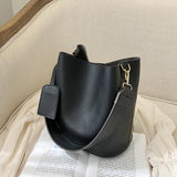 Casual wide strap buckets bag designer women shoulder bags luxury pu crossbody bag large capacity messenger bag simply purses