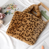 Winter Fashion Faux Fur Bag Large Capacity Leopard Print Bag Women's One-shoulder Messenger Handbag Bag Plush Female Bag